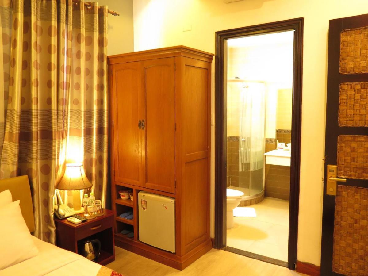 Sunflowers Hotel Airport Хошимин Екстериор снимка