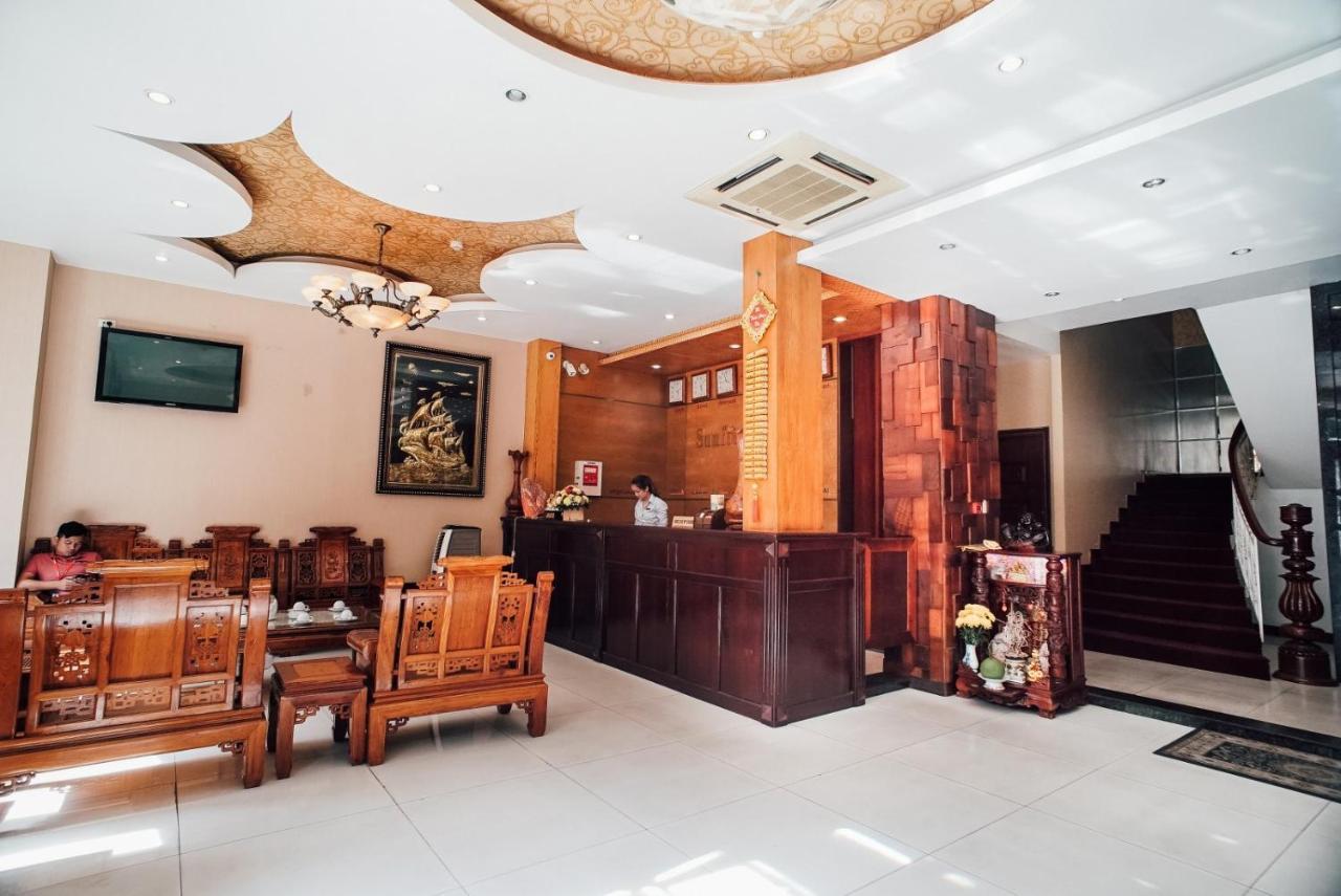 Sunflowers Hotel Airport Хошимин Екстериор снимка