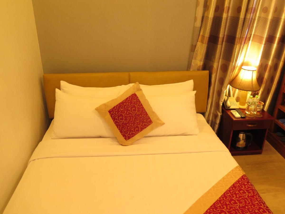 Sunflowers Hotel Airport Хошимин Екстериор снимка