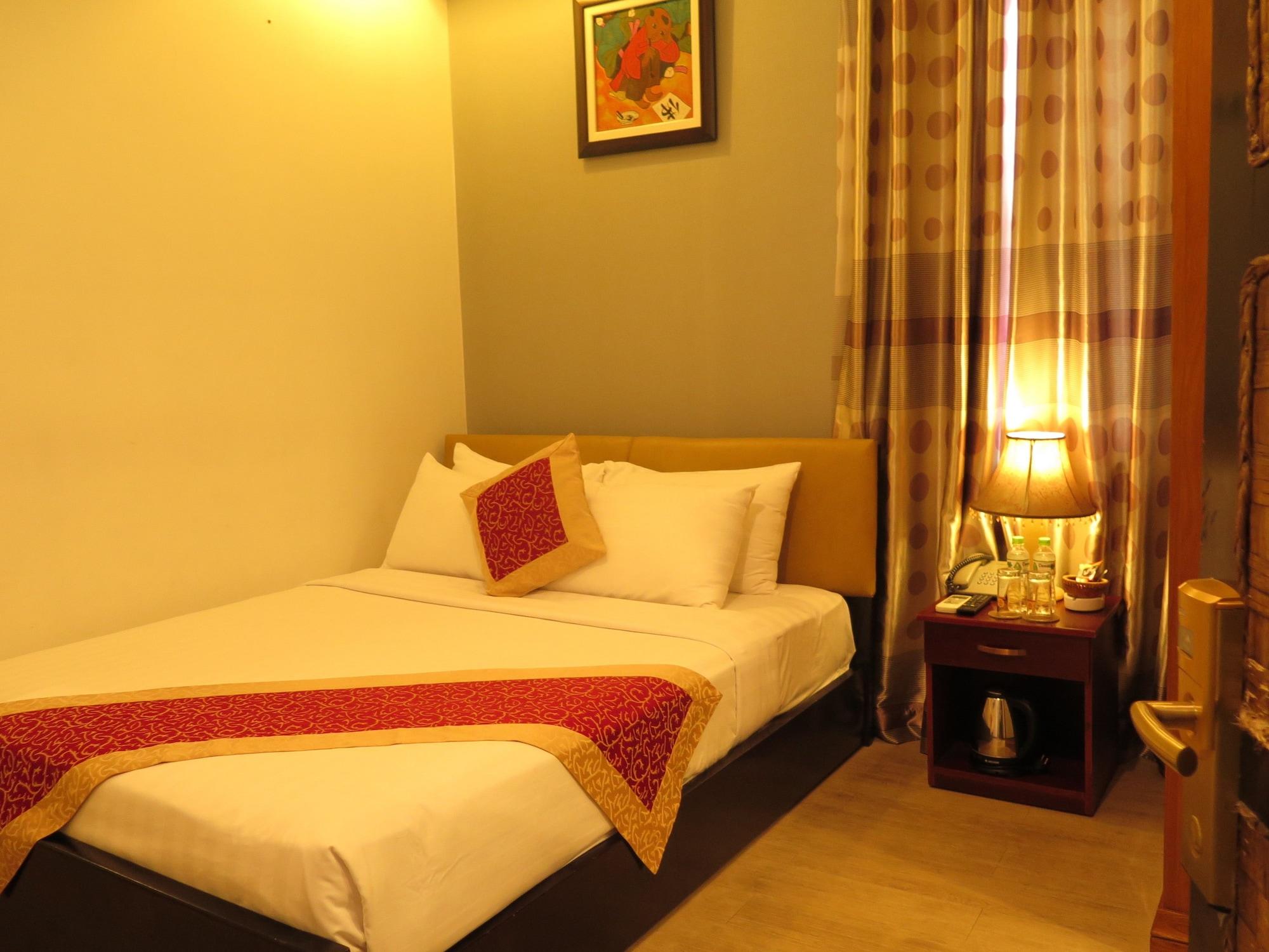 Sunflowers Hotel Airport Хошимин Екстериор снимка