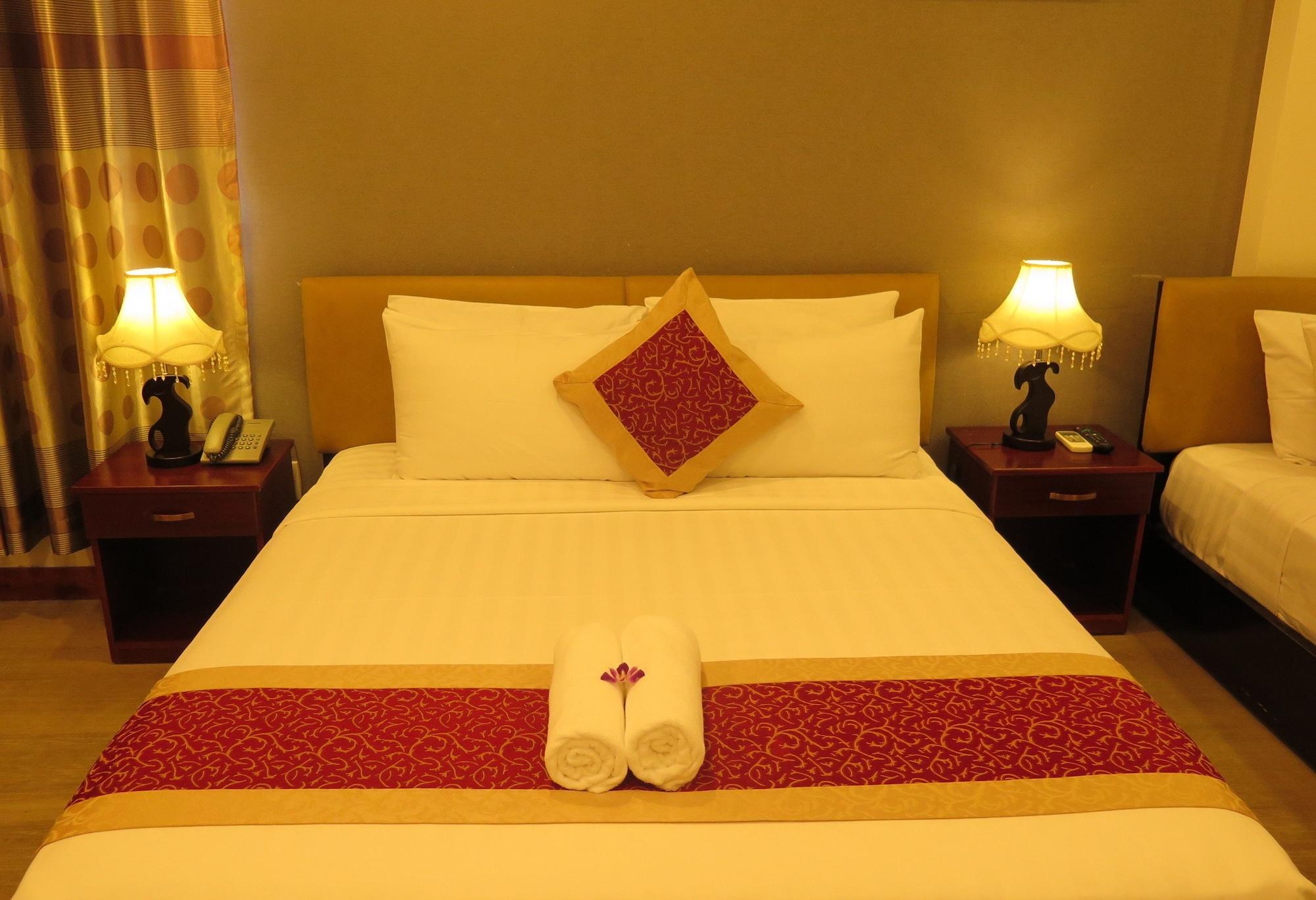 Sunflowers Hotel Airport Хошимин Екстериор снимка
