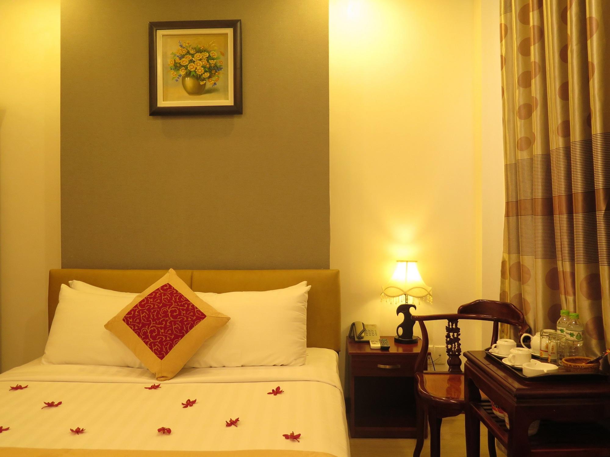 Sunflowers Hotel Airport Хошимин Екстериор снимка