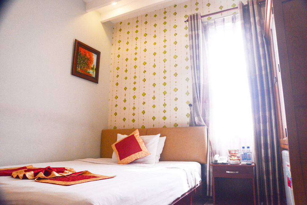 Sunflowers Hotel Airport Хошимин Екстериор снимка