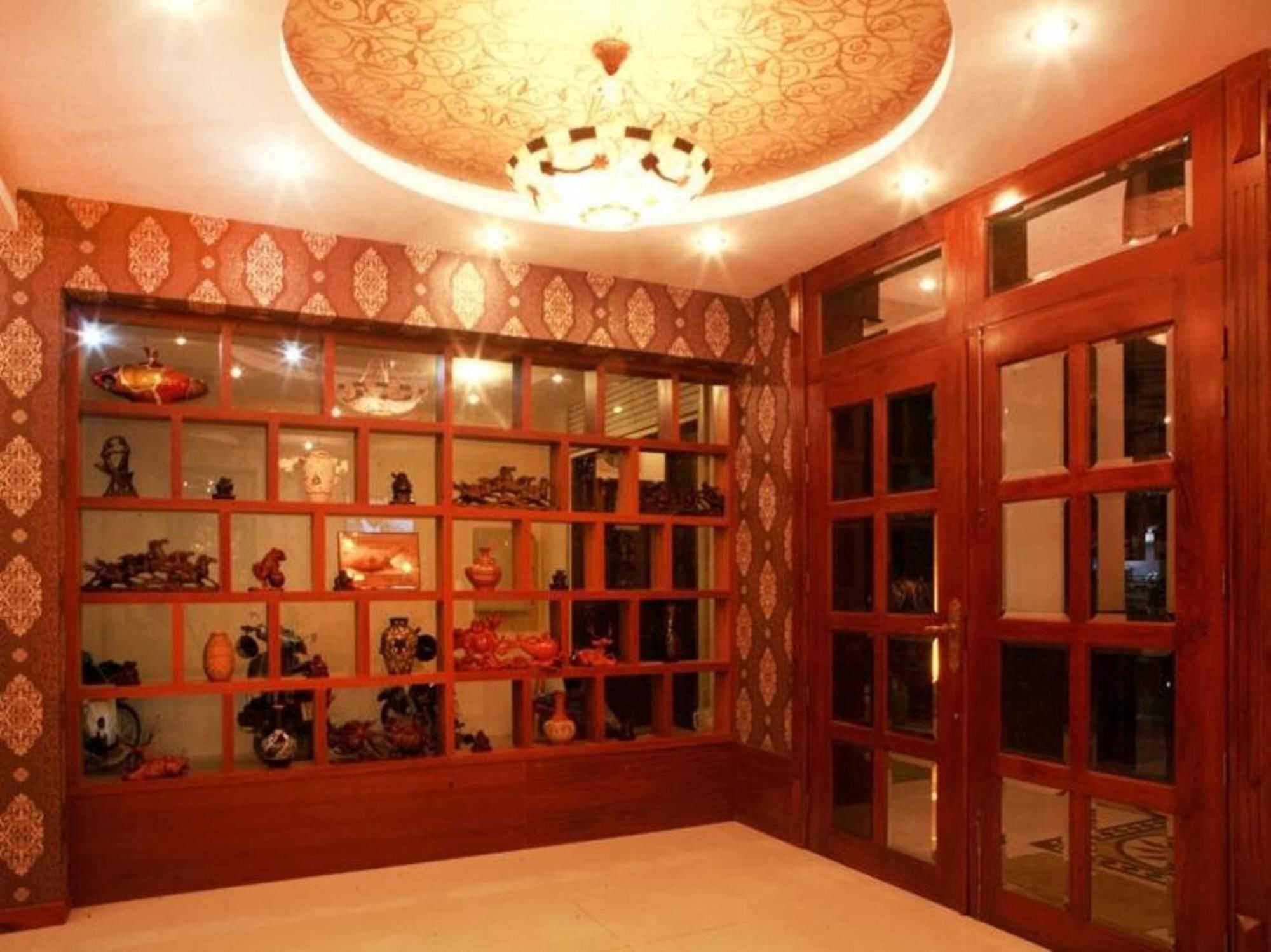 Sunflowers Hotel Airport Хошимин Екстериор снимка