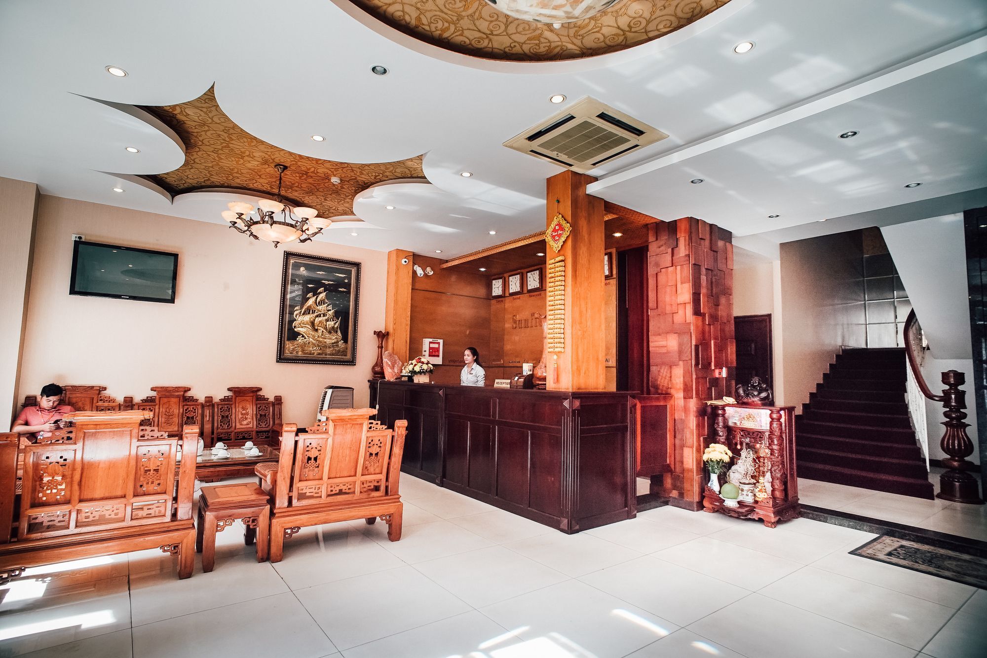 Sunflowers Hotel Airport Хошимин Екстериор снимка