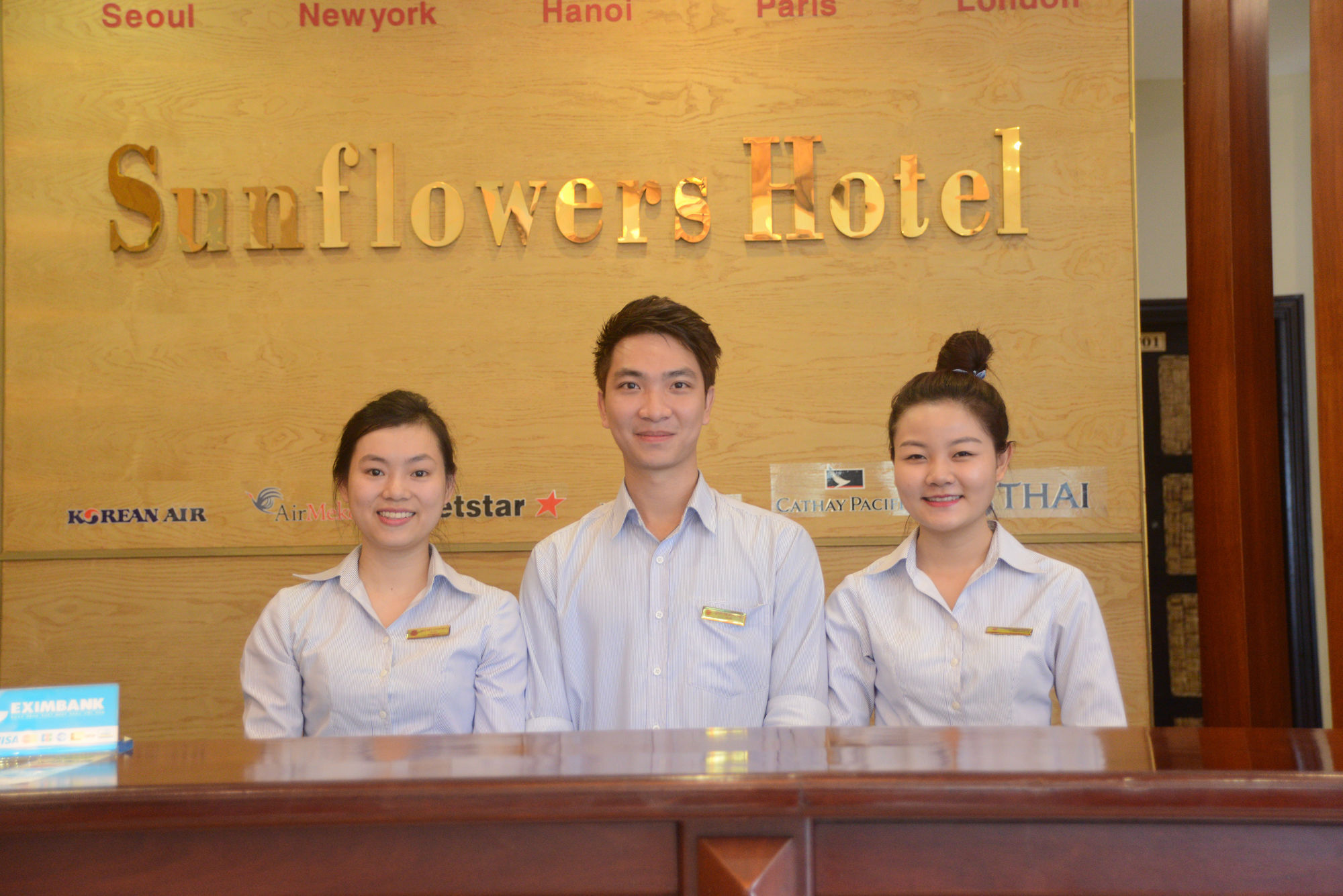 Sunflowers Hotel Airport Хошимин Екстериор снимка
